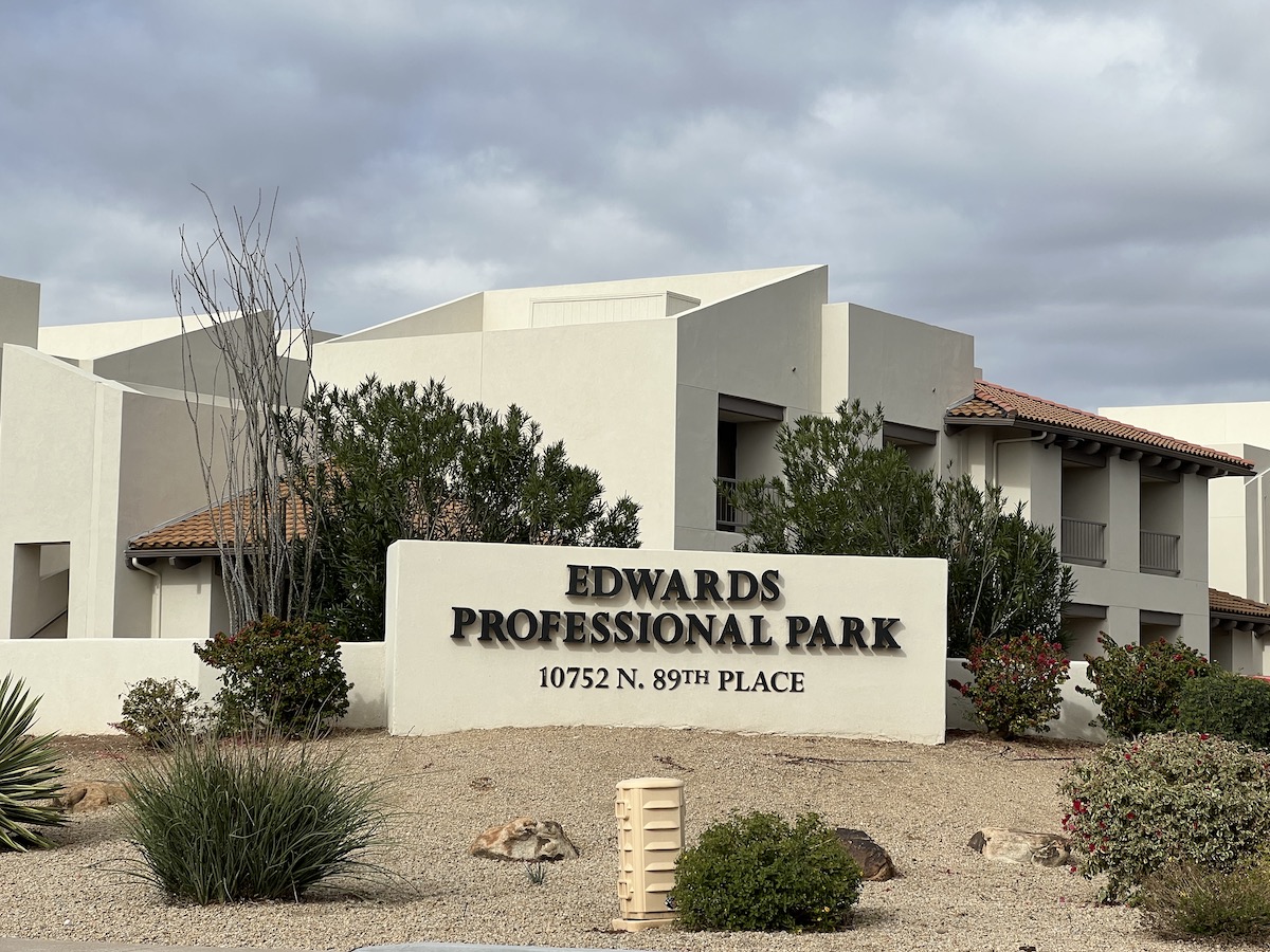 Dr-Steven-Goldstein-Scottsdale-AZ-Edwards-Professional-Park-building-01